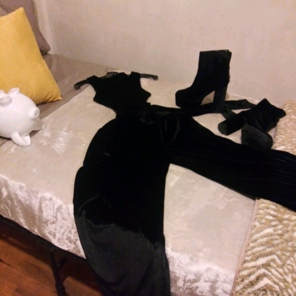 Black Velvet jumpsuit/black velvet booties